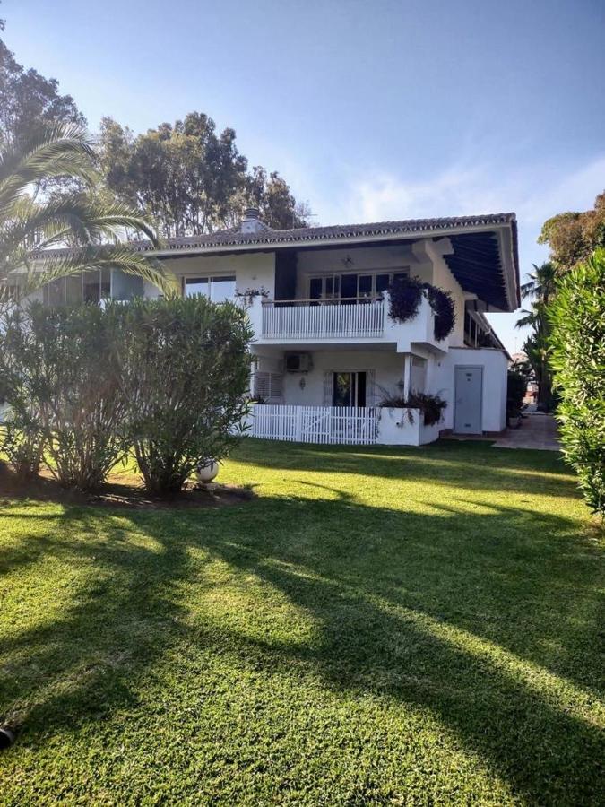 Puerto Banus Apartment Near Beachfront, Big Sunny Terrace, Pool, Tennis Court, Parking & Movies Projector ماربيا المظهر الخارجي الصورة