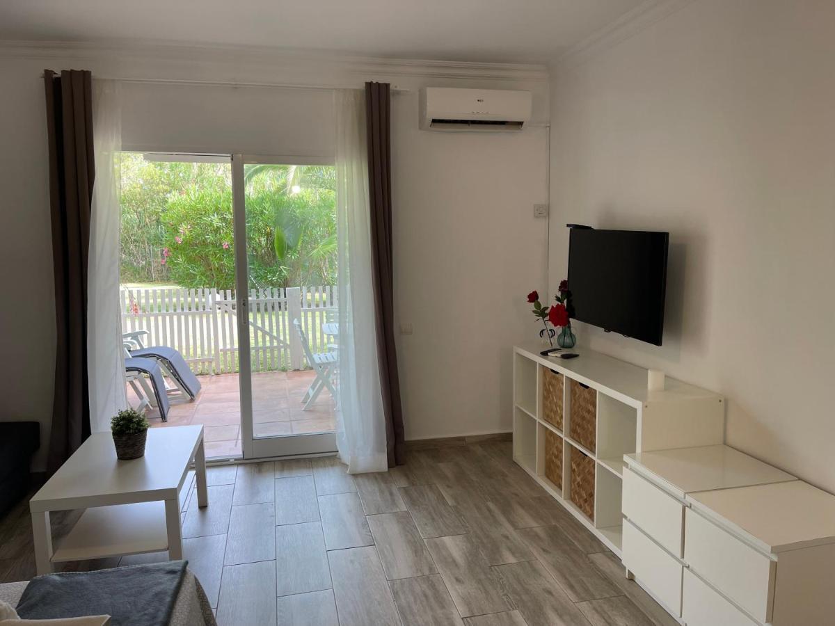 Puerto Banus Apartment Near Beachfront, Big Sunny Terrace, Pool, Tennis Court, Parking & Movies Projector ماربيا المظهر الخارجي الصورة