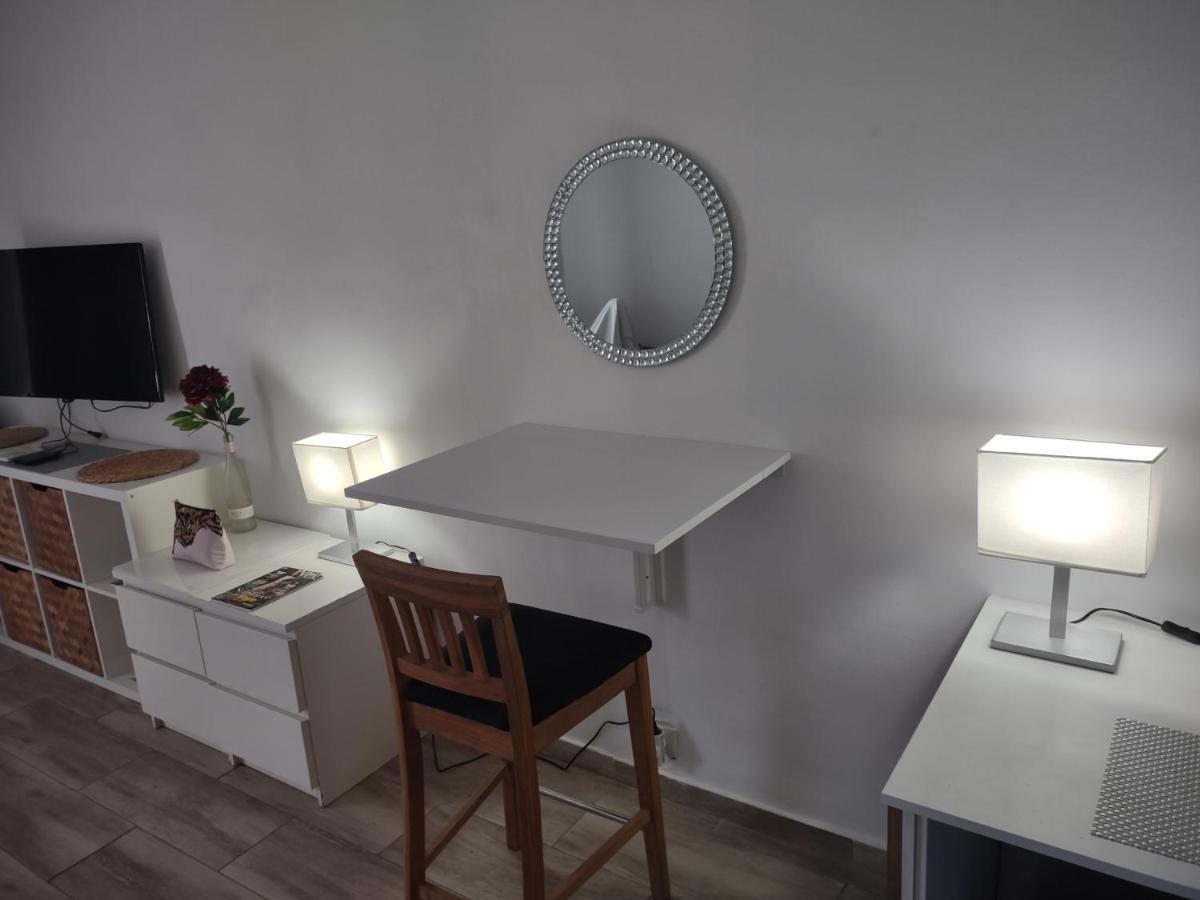Puerto Banus Apartment Near Beachfront, Big Sunny Terrace, Pool, Tennis Court, Parking & Movies Projector ماربيا المظهر الخارجي الصورة