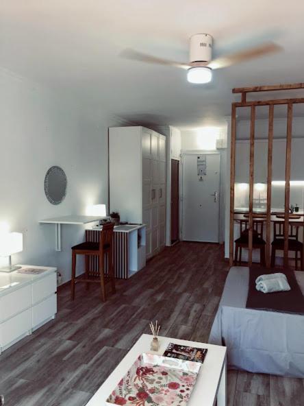 Puerto Banus Apartment Near Beachfront, Big Sunny Terrace, Pool, Tennis Court, Parking & Movies Projector ماربيا المظهر الخارجي الصورة