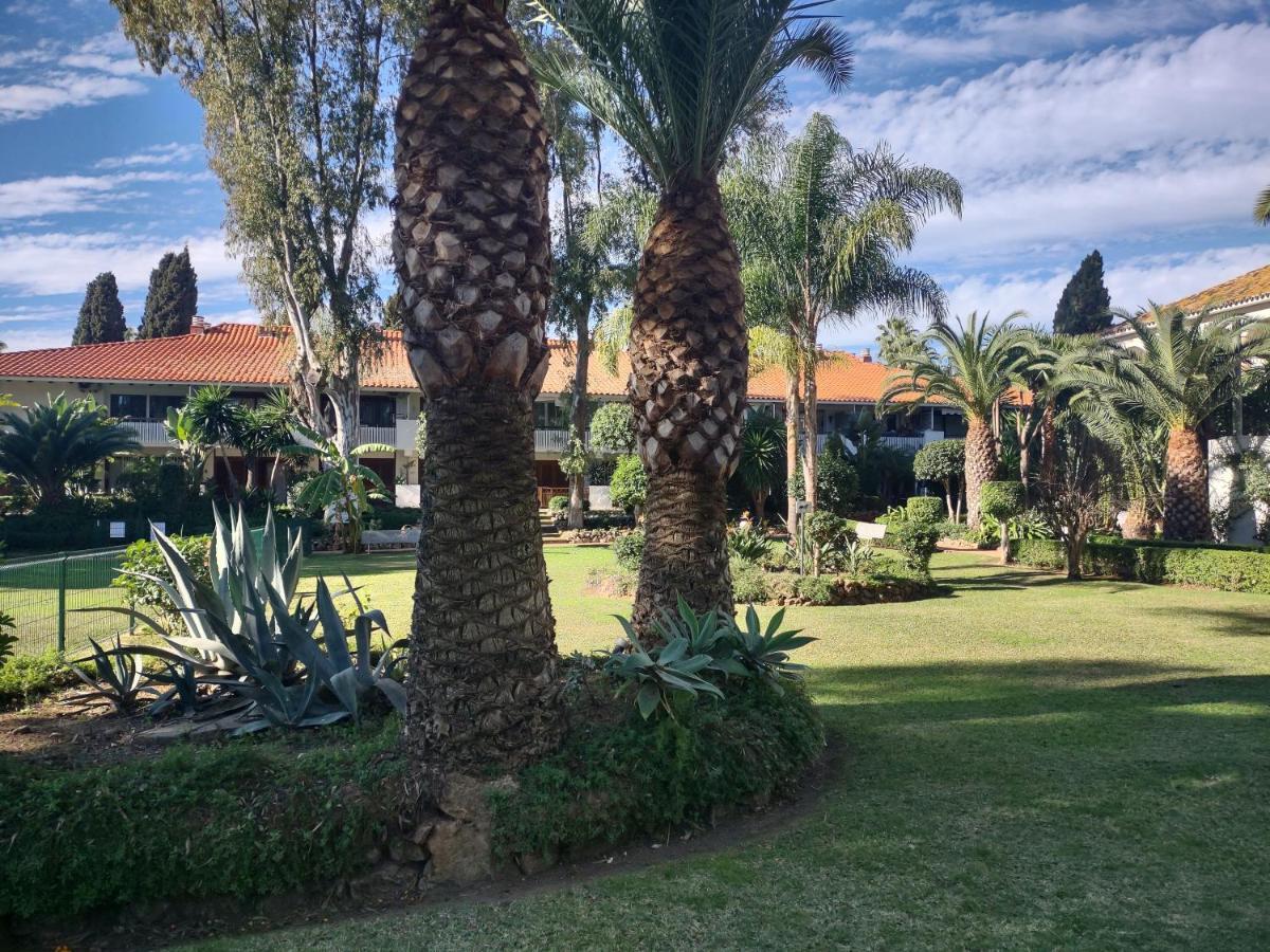 Puerto Banus Apartment Near Beachfront, Big Sunny Terrace, Pool, Tennis Court, Parking & Movies Projector ماربيا المظهر الخارجي الصورة